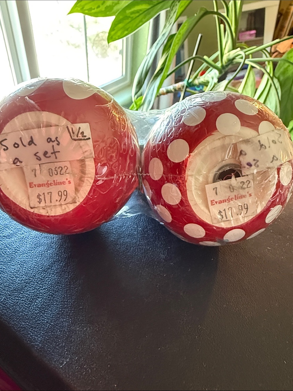 Disney-Inspired Red and Black Ceramic Mickey & Minnie Salt and Pepper Shakers - Picture 2 of 3